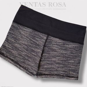 lululemon athletica mid rise Black and Gray Athletic Shorts